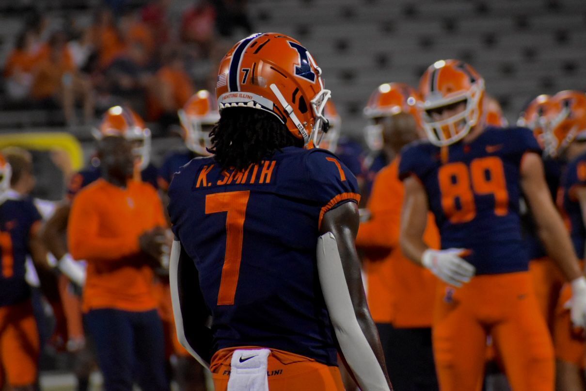 PHOTOS: Illinois warms up against Maryland